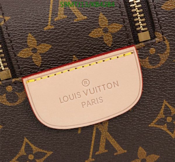 Louis Vuitton AAA+ Replica Dop Kit new Travel bag KB42847568243