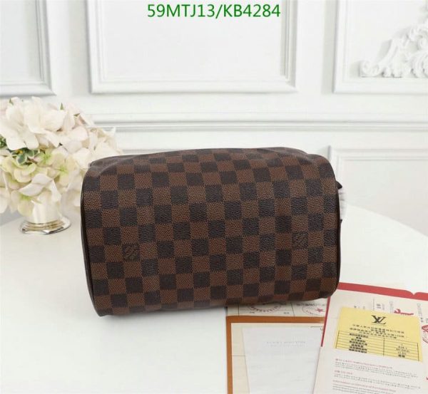 Louis Vuitton AAA+ Replica Dop Kit new Travel bag KB42847568243