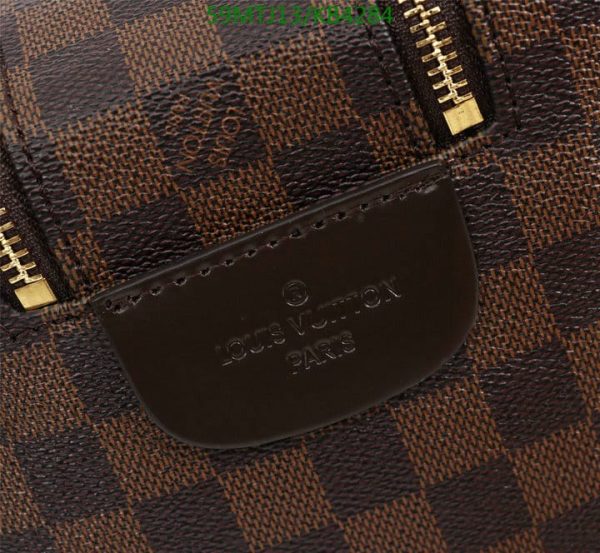 Louis Vuitton AAA+ Replica Dop Kit new Travel bag KB42847568243