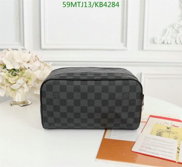 Louis Vuitton AAA+ Replica Dop Kit new Travel bag KB42847568243