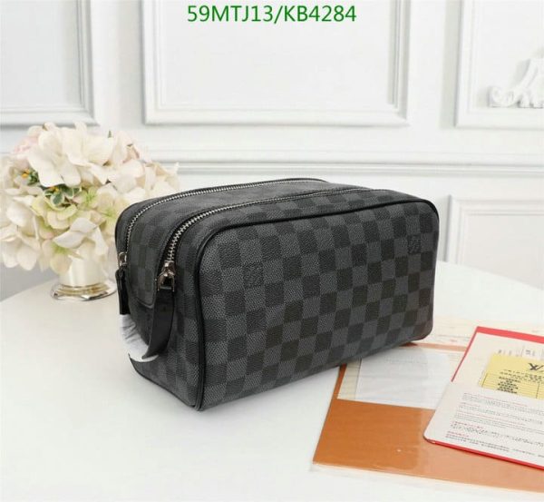 Louis Vuitton AAA+ Replica Dop Kit new Travel bag KB42847568243