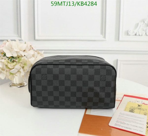 Louis Vuitton AAA+ Replica Dop Kit new Travel bag KB42847568243