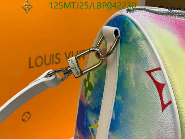 Louis Vuitton AAA+ Replica Duffle Bag LBP0422304706