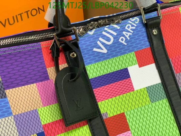 Louis Vuitton AAA+ Replica Duffle Bag LBP0422304706