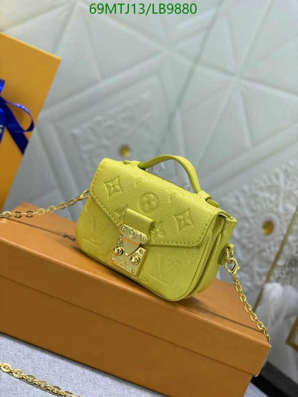 Louis Vuitton AAA+ Replica Empreinte Shoulder Bag LB98800258789