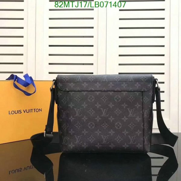 Louis Vuitton AAA+ Replica Explorer Messenger Bag LB07140756913