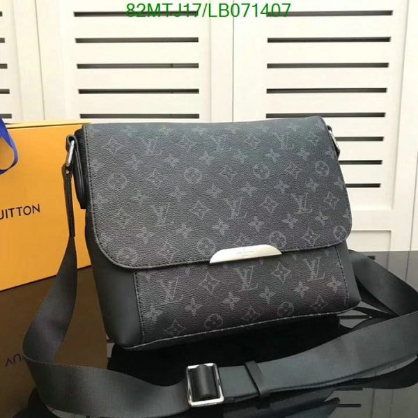 Louis Vuitton AAA+ Replica Explorer Messenger Bag LB07140756913