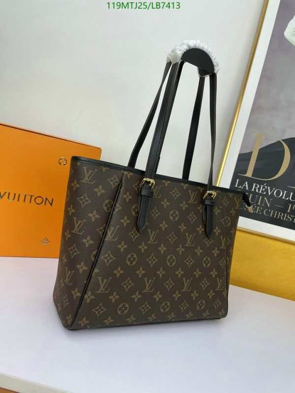 Louis Vuitton AAA+ Replica Flower Tote LB74138014967