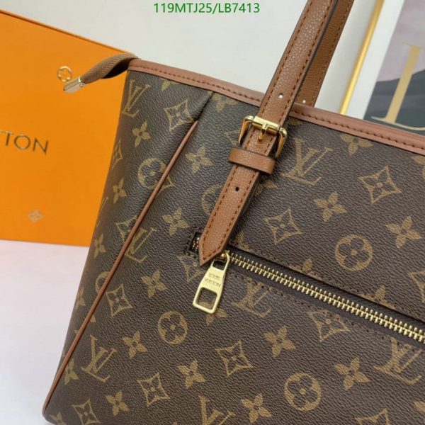 Louis Vuitton AAA+ Replica Flower Tote LB74138014967