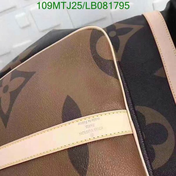 Louis Vuitton AAA+ Replica Giant Keepall Bandouliere LB08179582046