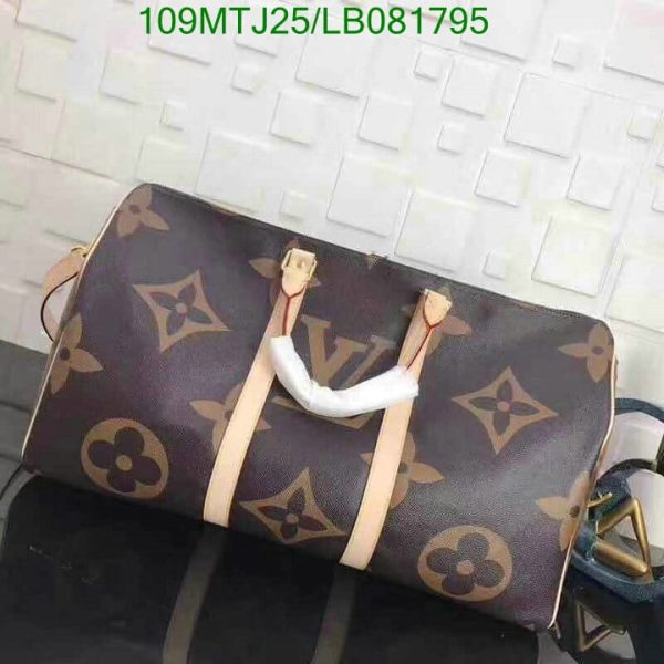 Louis Vuitton AAA+ Replica Giant Keepall Bandouliere LB08179582046