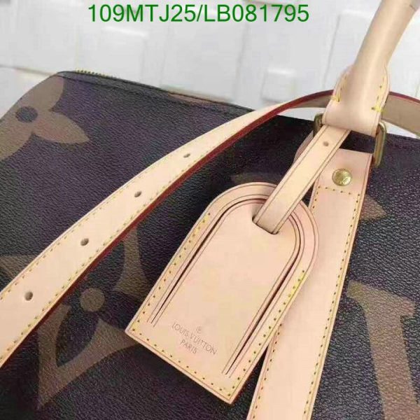 Louis Vuitton AAA+ Replica Giant Keepall Bandouliere LB08179582046