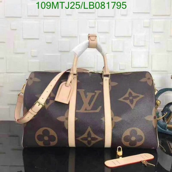 Louis Vuitton AAA+ Replica Giant Keepall Bandouliere LB08179582046