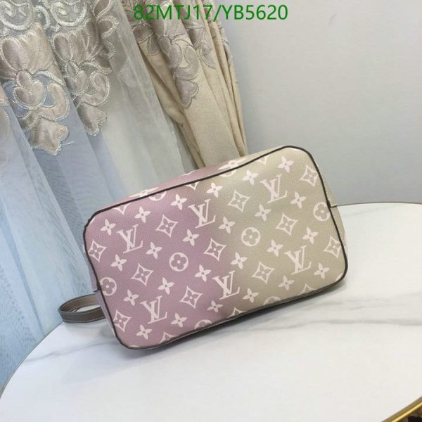 Louis Vuitton AAA+ Replica Giant Neonoe Bag YB56205987463