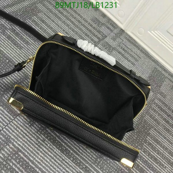 Louis Vuitton AAA+ Replica Handle Trunk LB12315761238