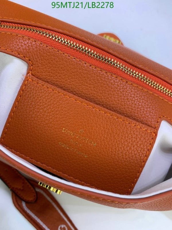 Louis Vuitton AAA+ Replica Handmade Leather Crossbody Pont Bag LB22785987836