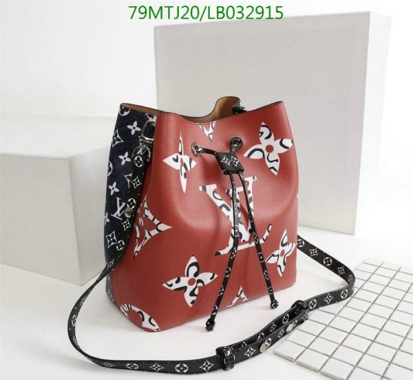 Louis Vuitton AAA+ Replica Hot Springs Vernis Leather Backpack Black/White  LB03291554328