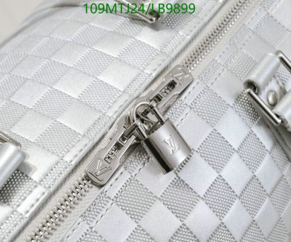 Louis Vuitton AAA+ Replica Keepall 50 checkerboard print leather handle bag LB98995987467