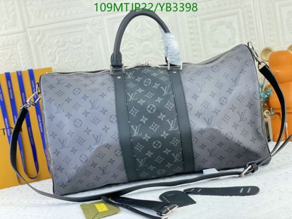 Louis Vuitton AAA+ Replica Keepall Bandouli Bag YB33988965247