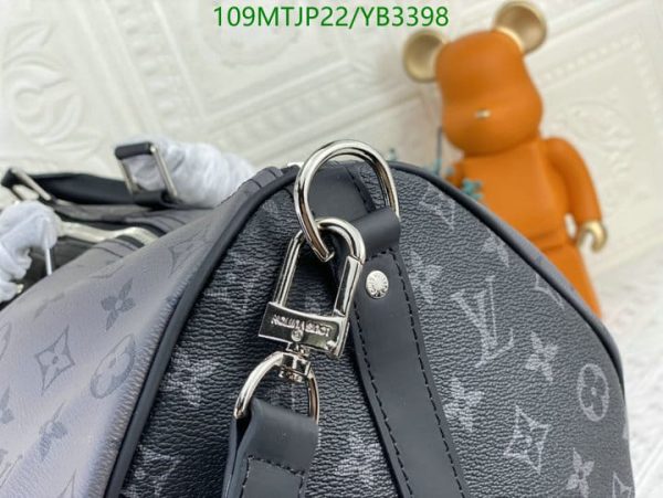 Louis Vuitton AAA+ Replica Keepall Bandouli Bag YB33988965247