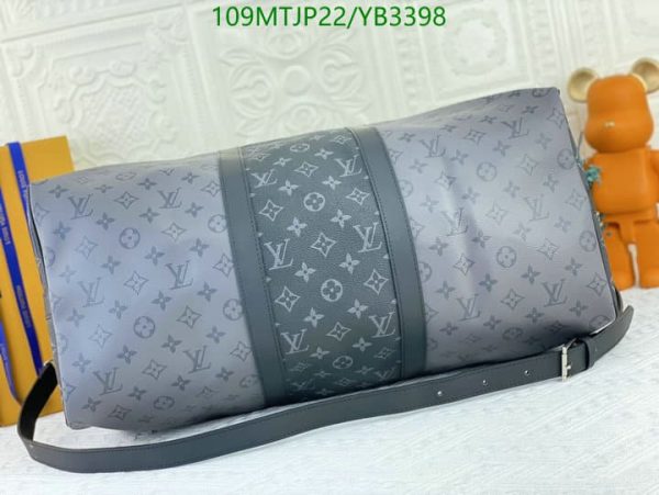 Louis Vuitton AAA+ Replica Keepall Bandouli Bag YB33988965247