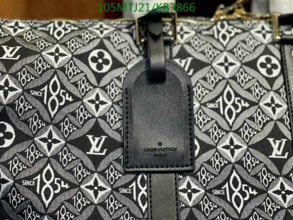 Louis Vuitton AAA+ Replica Keepall Bandouliere Bag KB38662546789