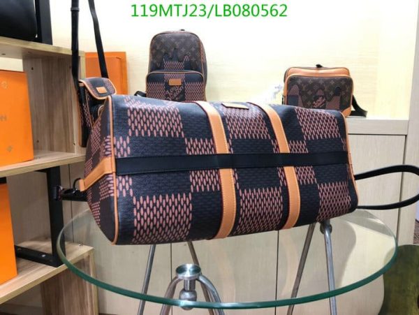 Louis Vuitton AAA+ Replica Keepall Bandouliere Bag LB08056254890