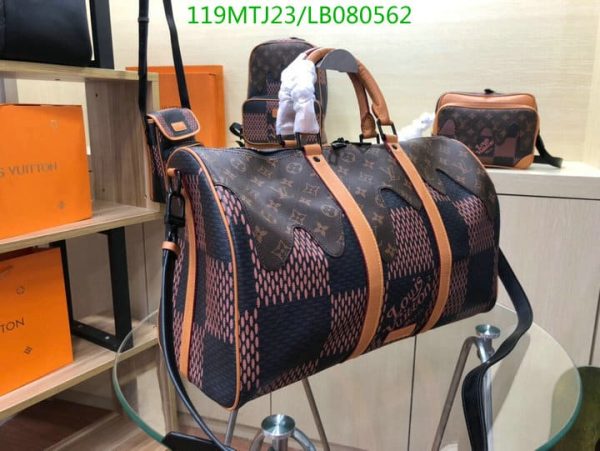 Louis Vuitton AAA+ Replica Keepall Bandouliere Bag LB08056254890