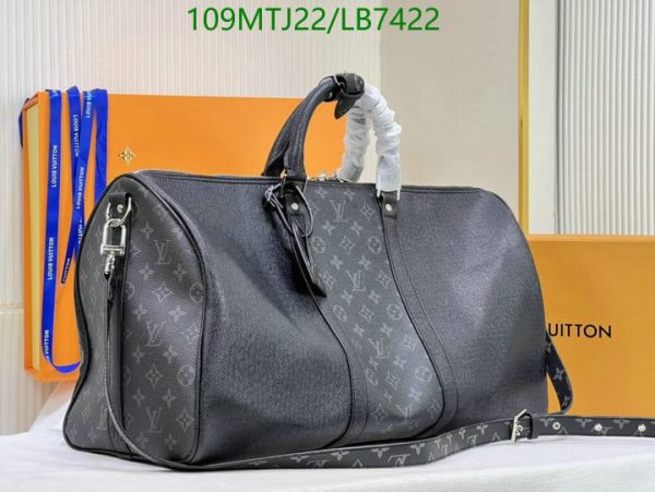 Louis Vuitton AAA+ Replica Keepall Bandouliere Bag LB74227925483