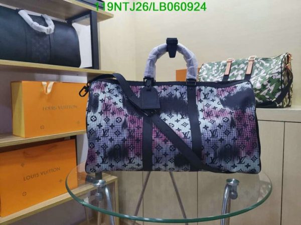 Louis Vuitton AAA+ Replica Keepall Bandouliere Camouflage LB06092482469