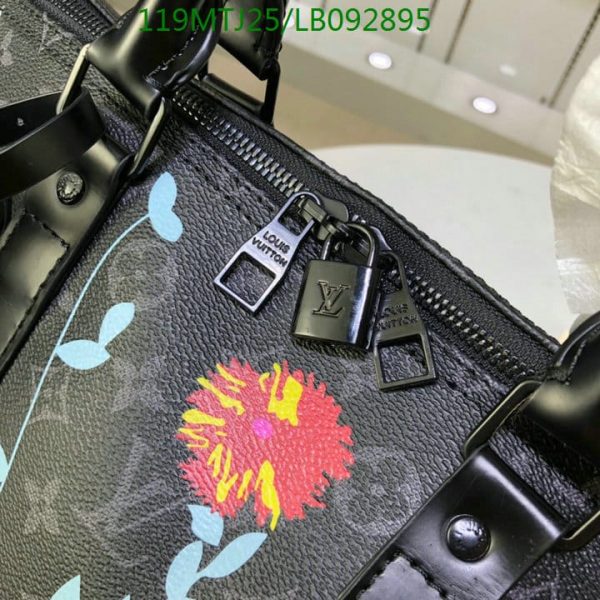 Louis Vuitton AAA+ Replica Keepall Bandoulière Hardware LB09289567015