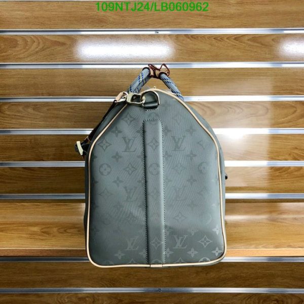 Louis Vuitton AAA+ Replica Keepall Bandouliere Titanium Grey LB06096257891