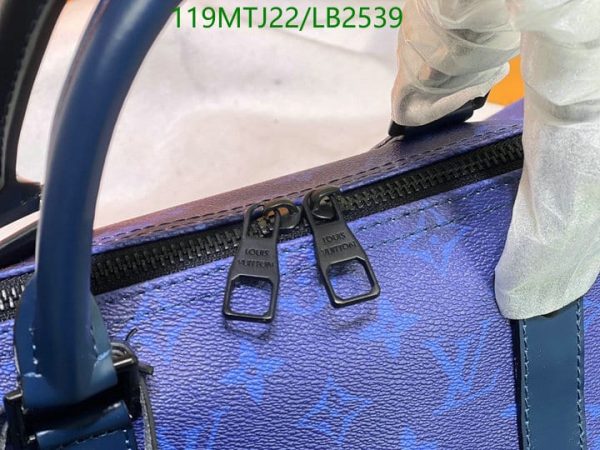 Louis Vuitton AAA+ Replica  Keepall Bandouliere Travel Bag LB25398945136