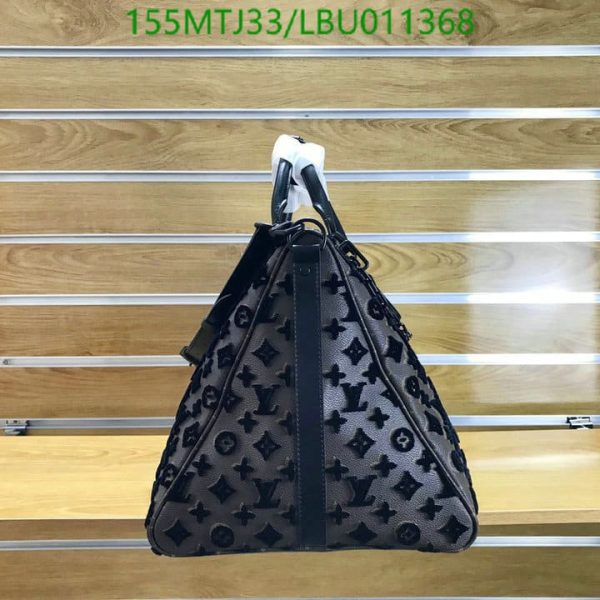 Louis Vuitton AAA+ Replica Keepall Triangle Bandouliere LBU0113685039