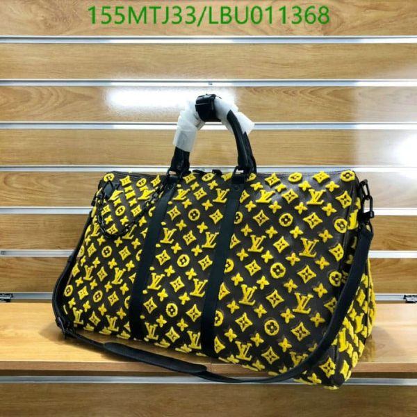 Louis Vuitton AAA+ Replica Keepall Triangle Bandouliere LBU0113685039