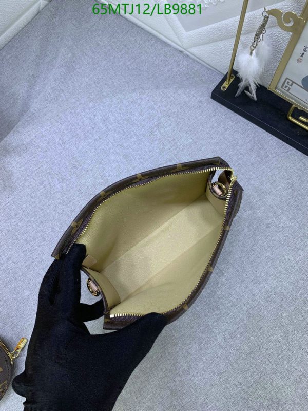 Louis Vuitton AAA+ Replica Toiletry Pouch LB98814751368