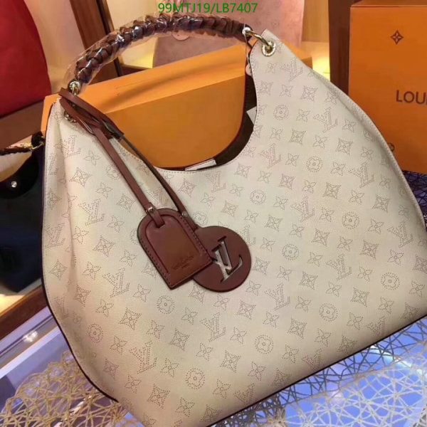 Louis Vuitton AAA+ Replica Ladies Handbag LB74072586458