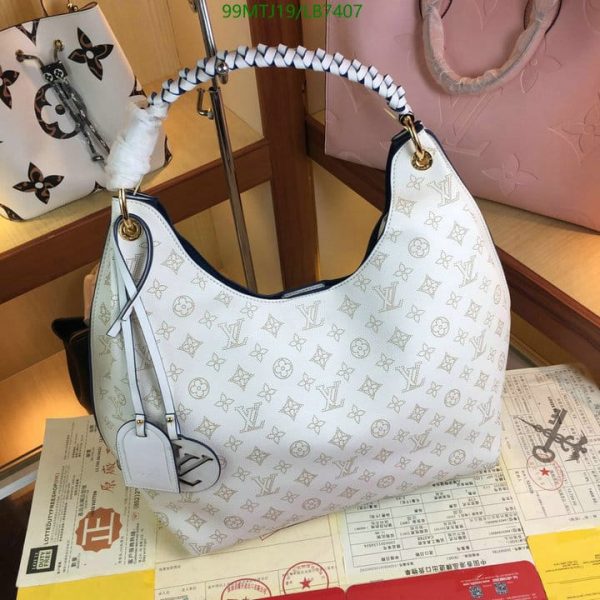 Louis Vuitton AAA+ Replica Ladies Handbag LB74072586458