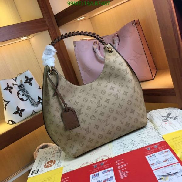 Louis Vuitton AAA+ Replica Ladies Handbag LB74072586458