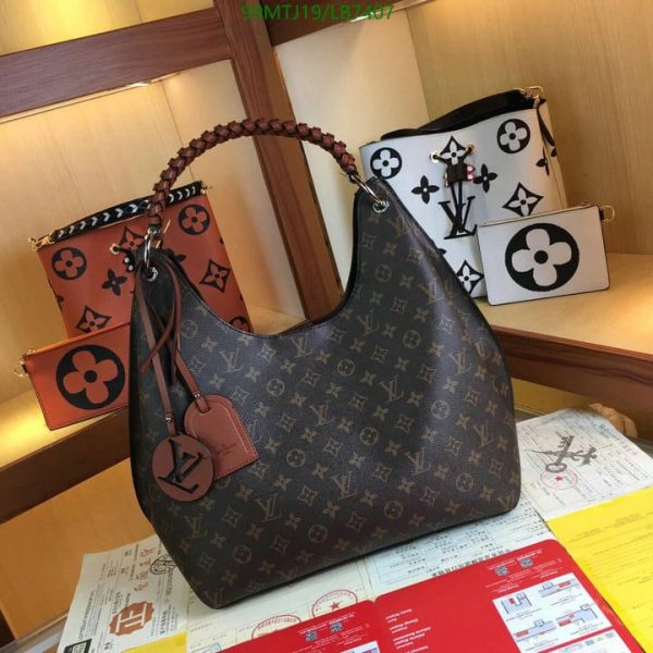 Louis Vuitton AAA+ Replica Ladies Handbag LB74072586458