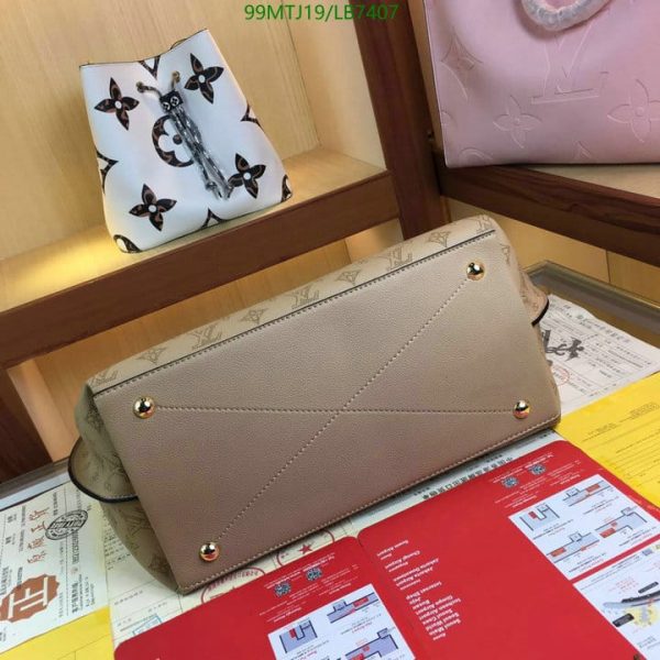 Louis Vuitton AAA+ Replica Ladies Handbag LB74072586458