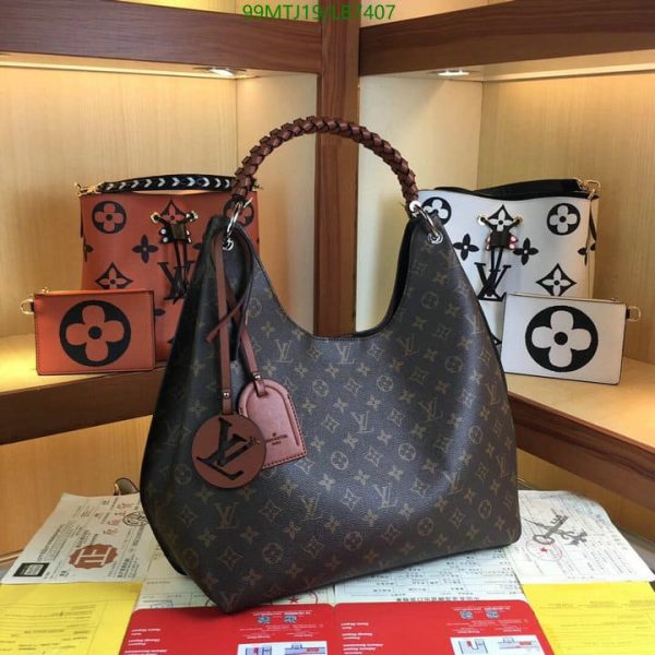 Louis Vuitton AAA+ Replica Ladies Handbag LB74072586458