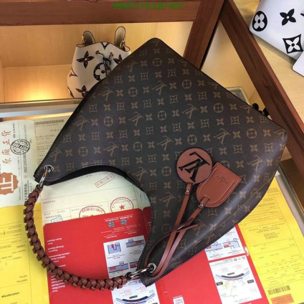 Louis Vuitton AAA+ Replica Ladies Handbag LB74072586458