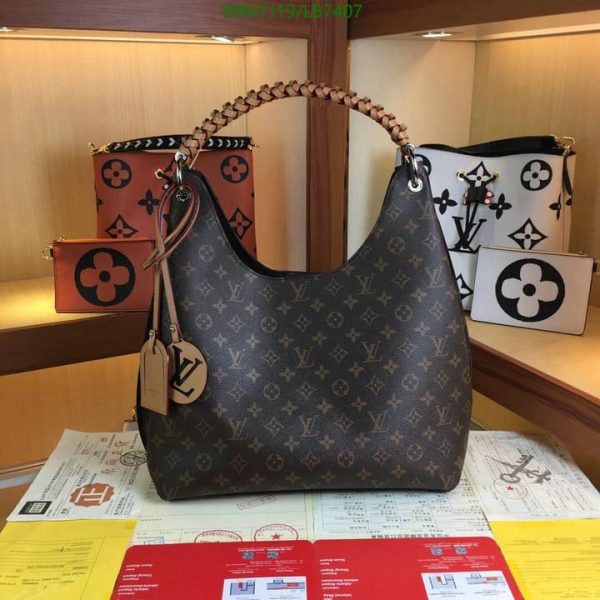 Louis Vuitton AAA+ Replica Ladies Handbag LB74072586458