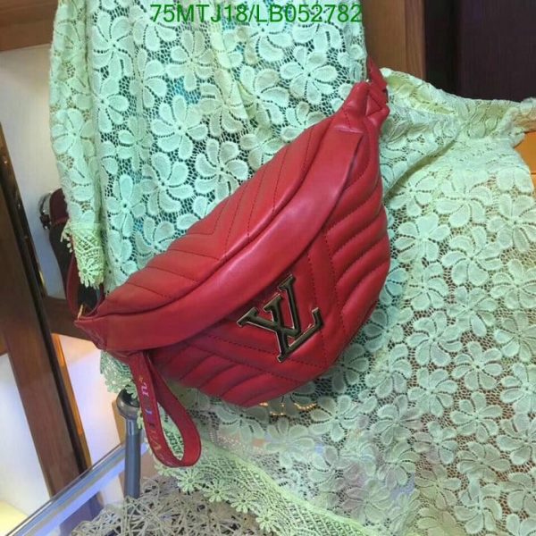 Louis Vuitton AAA+ Replica Leather New Wave Bumbag LB05278257016