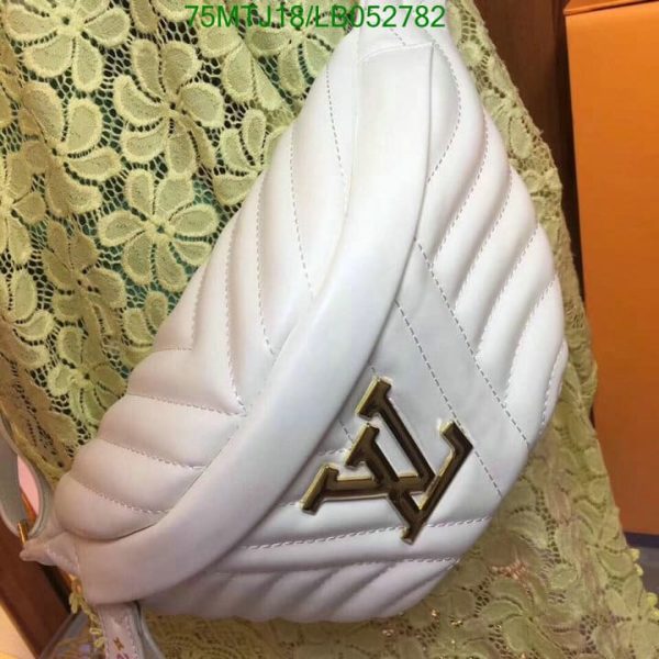 Louis Vuitton AAA+ Replica Leather New Wave Bumbag LB05278257016