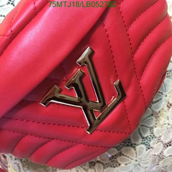 Louis Vuitton AAA+ Replica Leather New Wave Bumbag LB05278257016