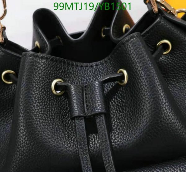 Louis Vuitton AAA+ Replica Lockme Bucket Black YB15016532876