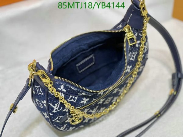 Louis Vuitton AAA+ Replica Loop Baguette Handbag YB41447459823