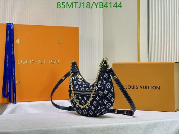 Louis Vuitton AAA+ Replica Loop Baguette Handbag YB41447459823